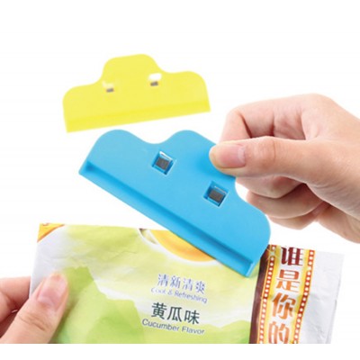 Manufacturers creative logo large plastic food sealing clip, moisture-proof snack folder clip