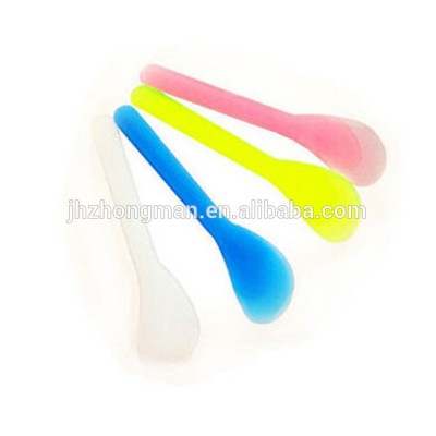 Can print logo small gift mask sticks DIY tune film tool plastic mask spoon